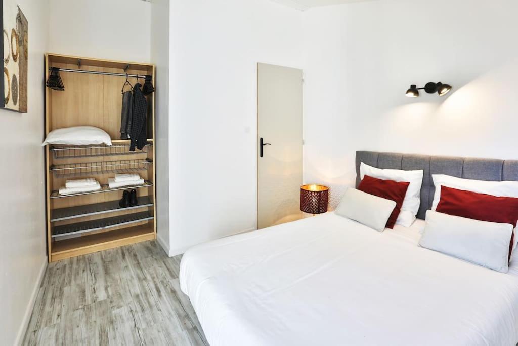 Le Cosy T2 Hypercentre ! Parking Inclus Et La Plage A 2 Min ! Les Sables-d'Olonne Exterior photo